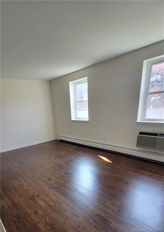 Foto del edificio - 261 Millard St