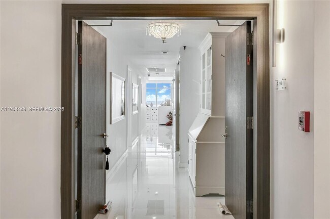 Building Photo - 3737 Collins Ave