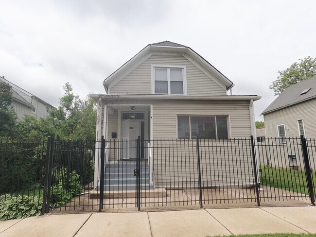 Foto del edificio - 1430 N Leamington Ave