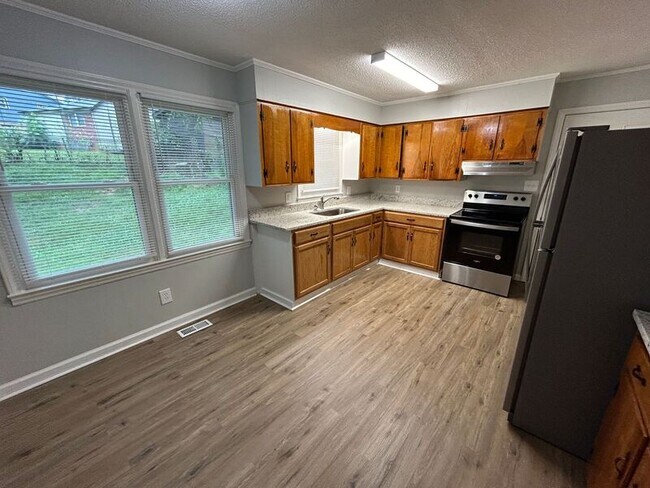 Building Photo - 967 Canterbury Ct