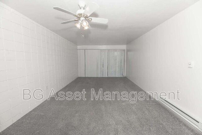 Foto del edificio - 944 Fletcher Ln