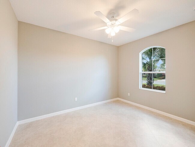 Building Photo - 11289 SW Lake Park Dr