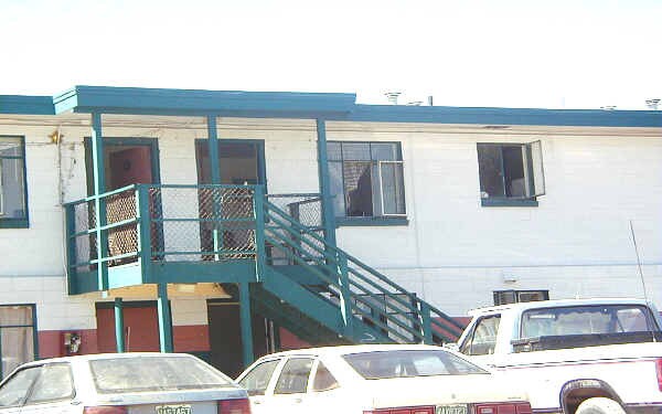 Building Photo - Mile Hi Court Apartments