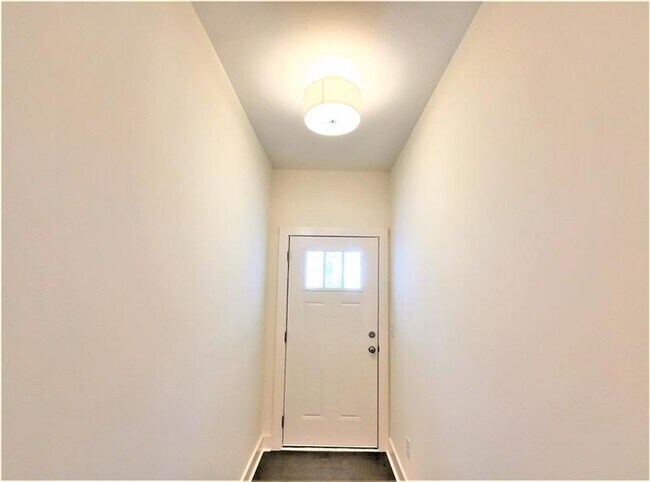 Foto del edificio - 389 Auburn Crossing Dr