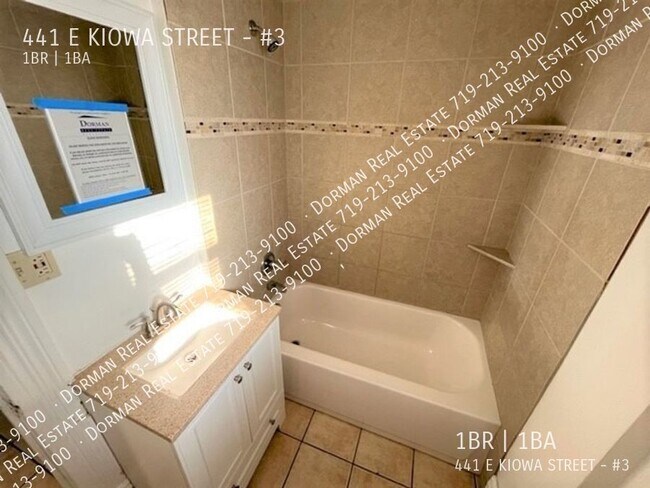 Photo - 441 E Kiowa St Apartment