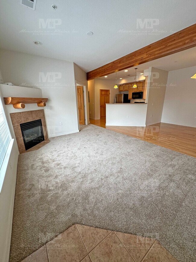 Foto del edificio - 5220 Boardwalk Dr