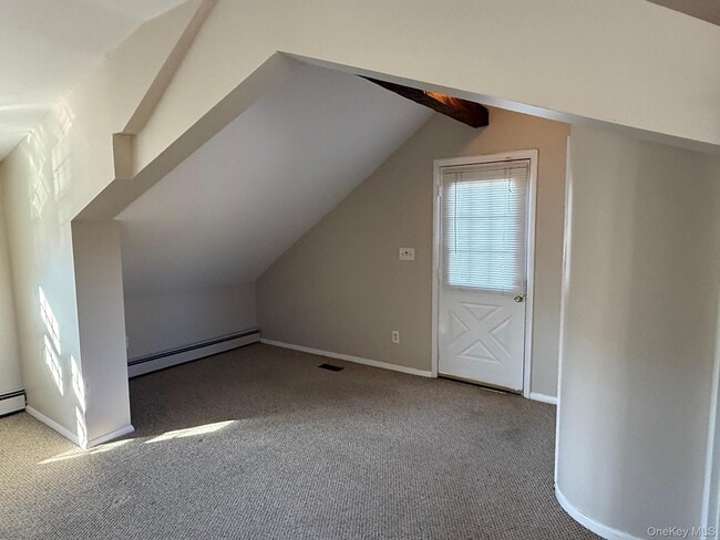 Building Photo - 160 Laurel Ave