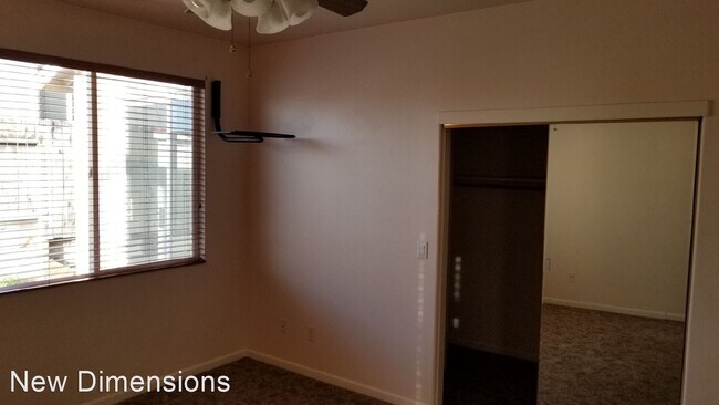 Building Photo - 3 br, 2 bath House - 6382 Everest Dr.