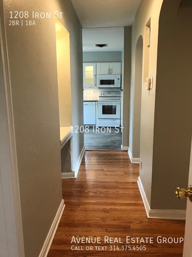 Building Photo - 1208 Iron St-
