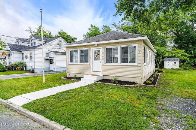 Foto del edificio - 509 Monmouth Ave