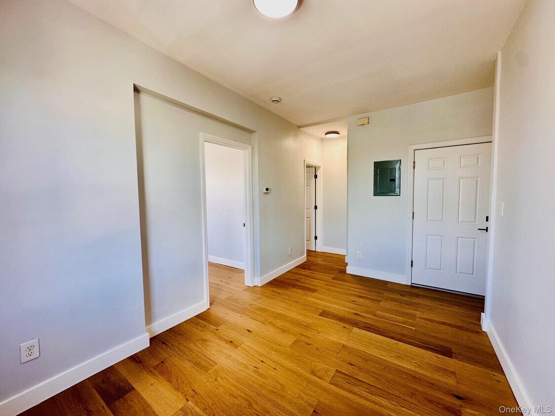 Foto principal - 97 Waverly St