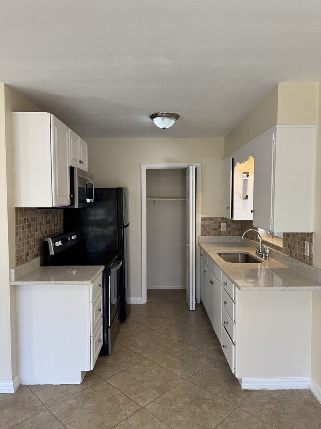 Foto del edificio - 1604 8th Ave W