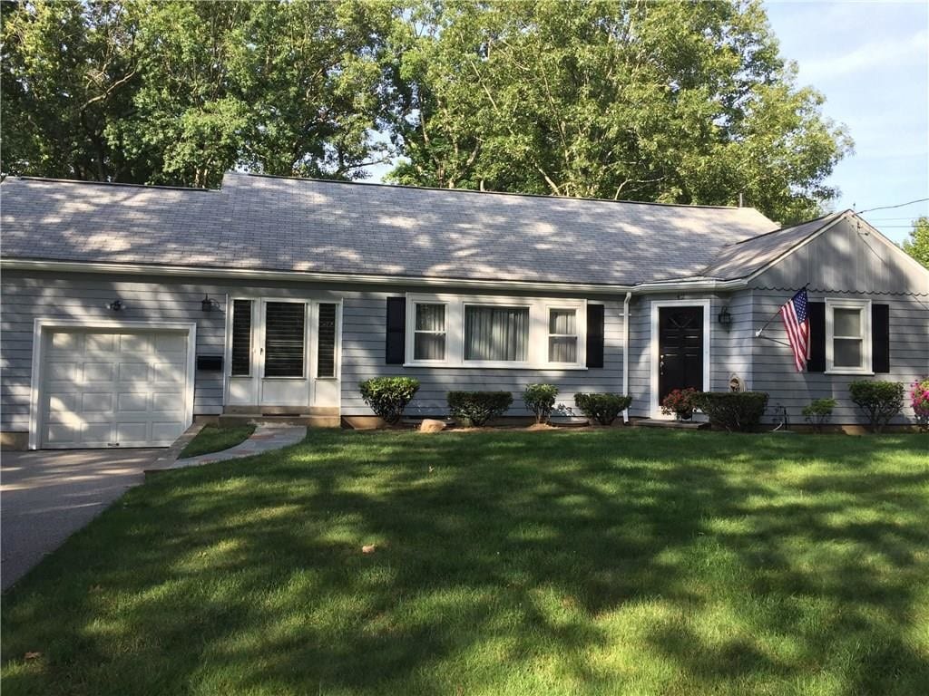 42 Brettonwoods Dr, Cranston, RI 02920 House Rental in Cranston, RI