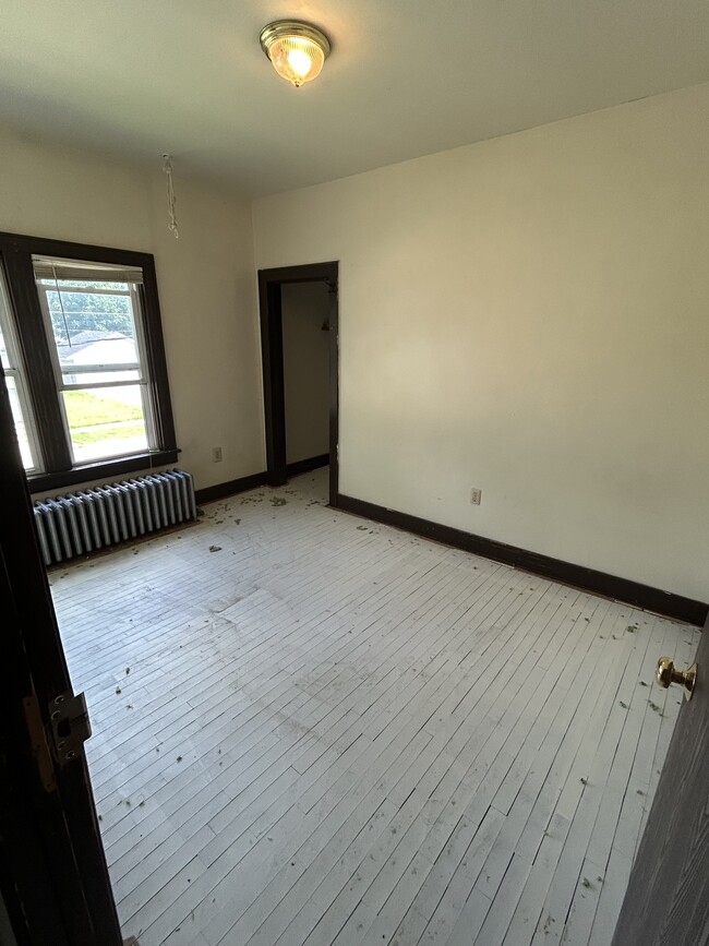 Building Photo - 619 Wisconsin St