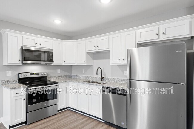 Foto del edificio - 580-1003 Heritage Pointe Dr.