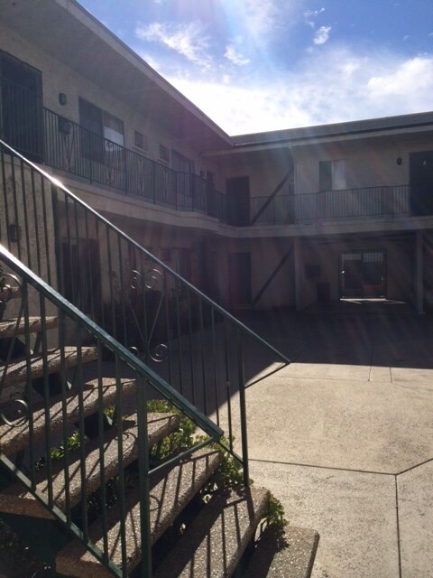 Building Photo - 14603 Delano St