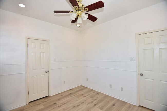 Building Photo - 1503 Natural Bridge Ln