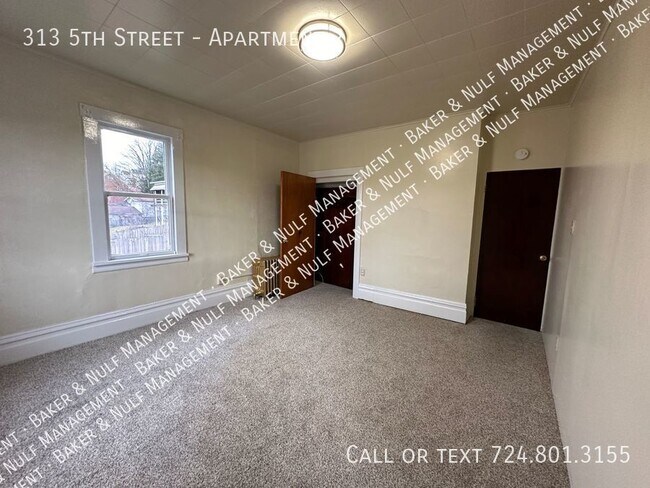 Building Photo - 313 5th St - Apartment 2