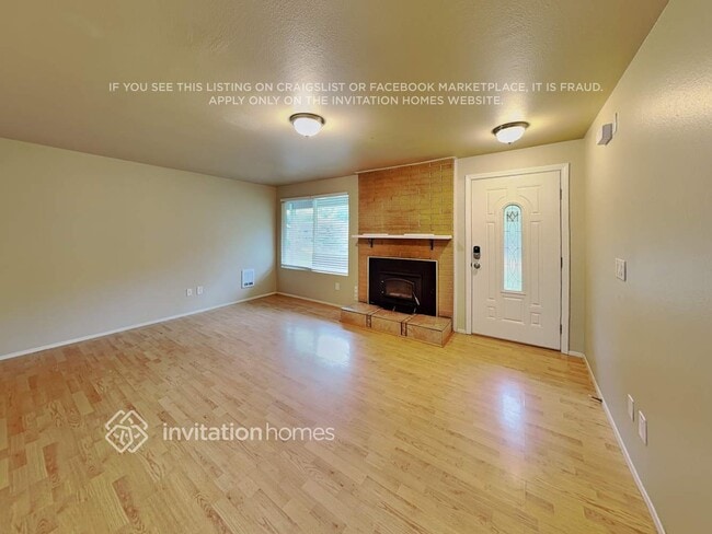 Building Photo - 5823 60th Dr NE