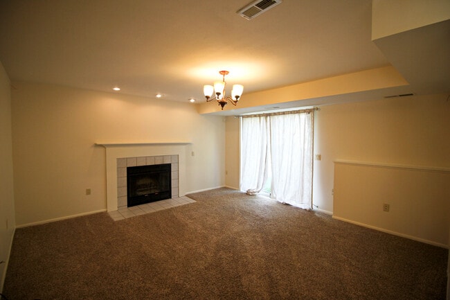 Building Photo - 3501 Cosgrove Dr