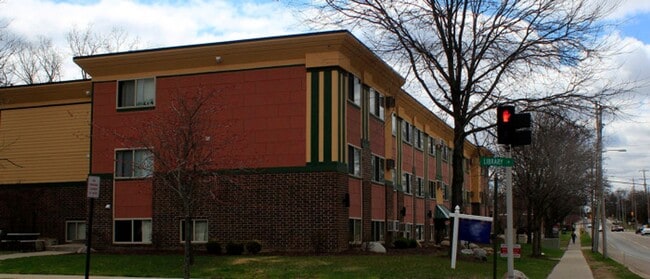 Interior Photo - Abbot Manor (910 Apartments, LLC)