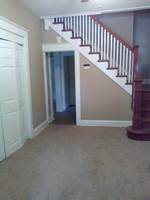 Foto del edificio - 5521 Gwynn Oak Ave- Large 5 bedroom 2 bath...