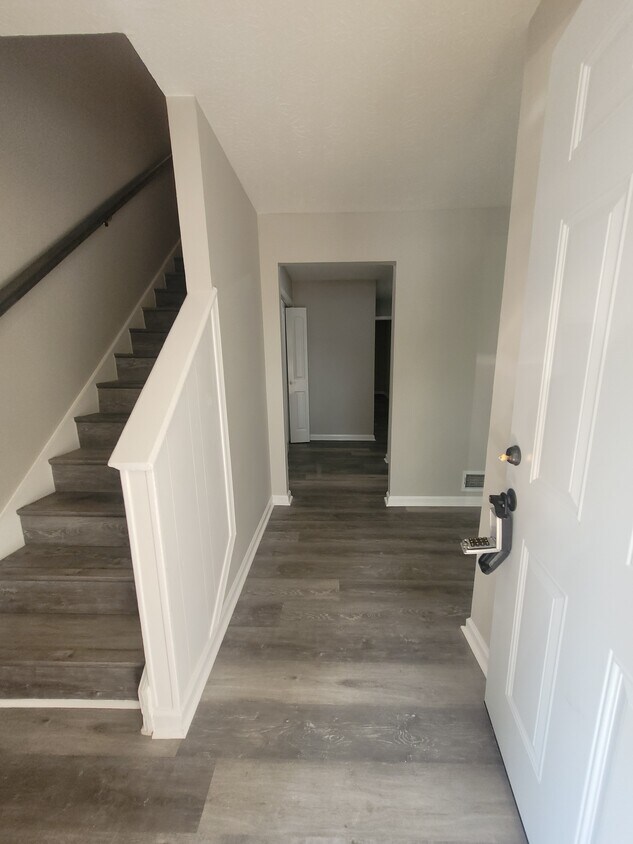 Foto principal - 8222 Hagin St