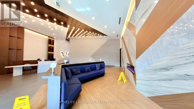 Building Photo - 1037 The Queensway