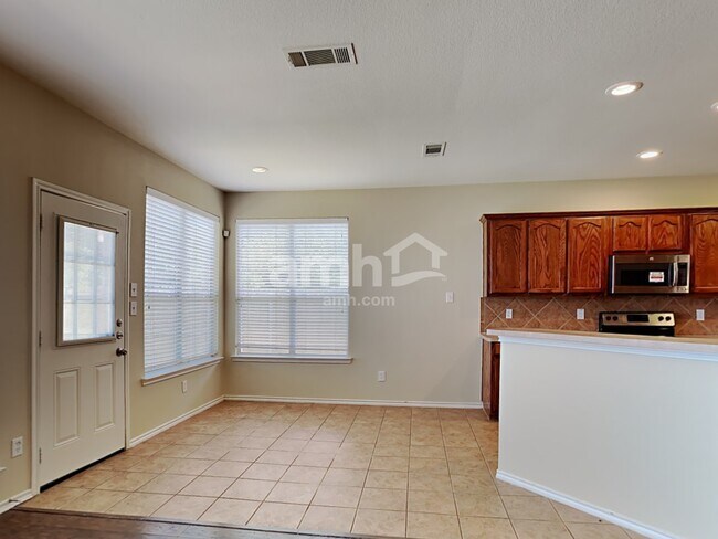 Building Photo - 58 N Highland Dr