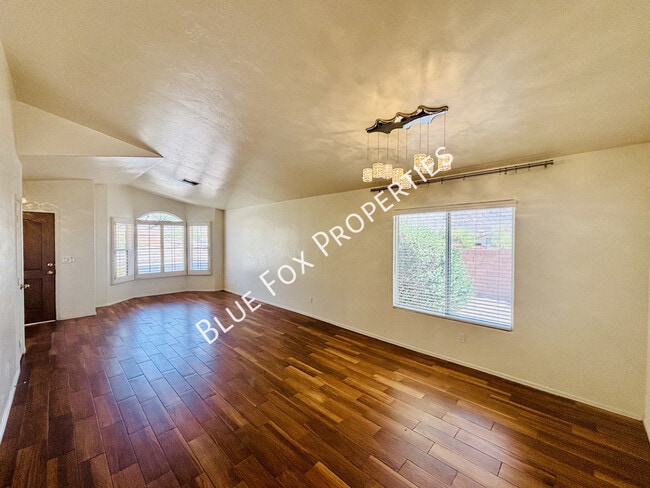 Building Photo - 10451 N Calle Verano Seco