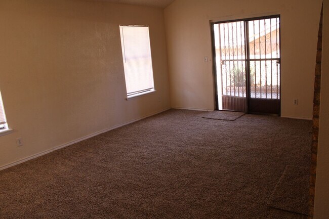 Foto del edificio - 11736 Trey Burton Dr