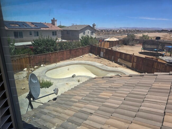 Building Photo - 11676 Azalia Dr