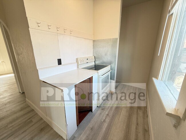 Foto del edificio - 233 E 1st St