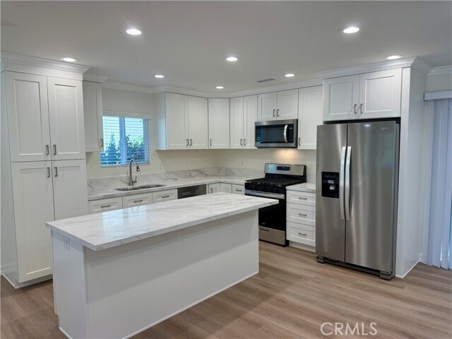 Building Photo - 172 S Spencer Ave