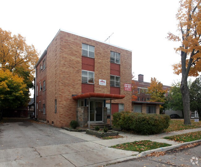 Washington Place Apartments in Ypsilanti, MI