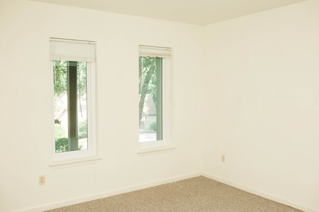 Foto del edificio - 281 Autumn Grove Ct