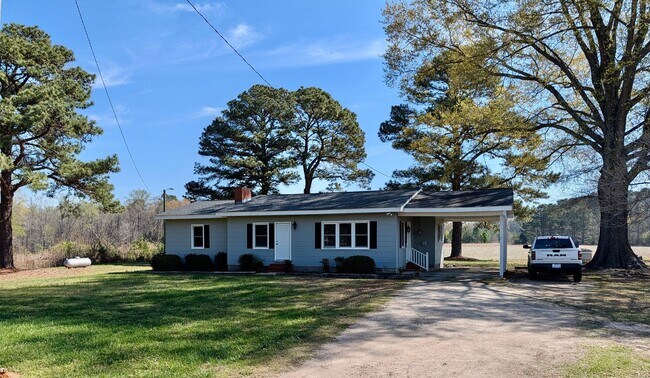 Foto del edificio - For Rent: Charming Country Home in Middlesex – $1,550/month