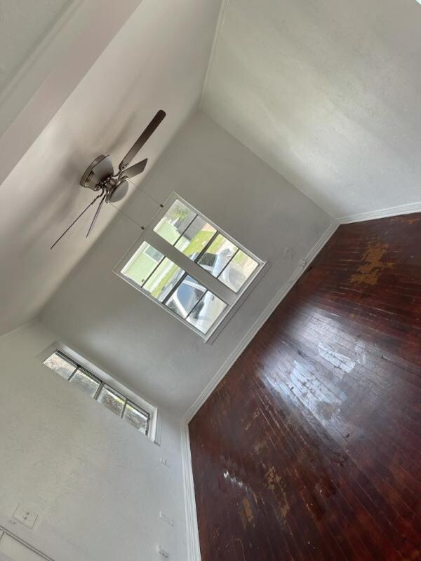 Foto del edificio - 6130 Howard Ave