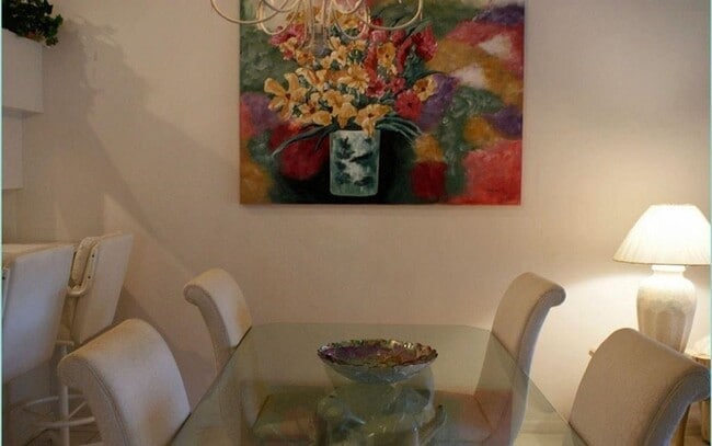 Foto del edificio - **COMFY COZY CONDO IN NORTH NAPLES**  CLOS...