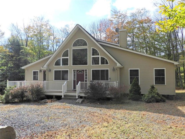 Building Photo - 67 Locust Ln