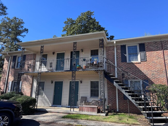 Building Photo - 2/1 MONTEREY APT IN NORMALTOWN!