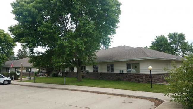 Building Photo - 106 1st St NE Apt #11, DeSmet SD 57231