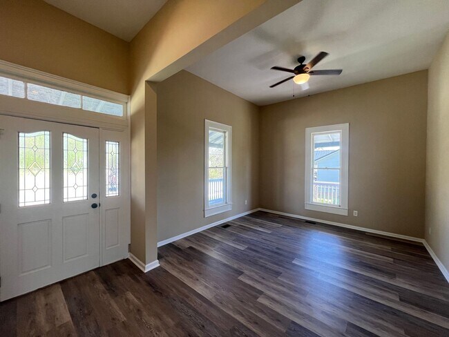 Building Photo - 3 bedroom 2 bathroom off Lurleen Blvd. in Northport