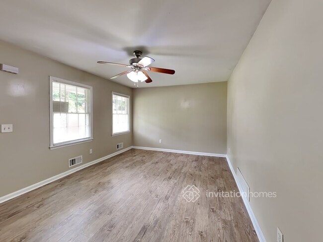 Building Photo - 12 Cherry Cir