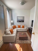 Building Photo - 822 Huntington Ave