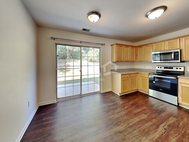 Building Photo - 16 Hawkesbury Rd