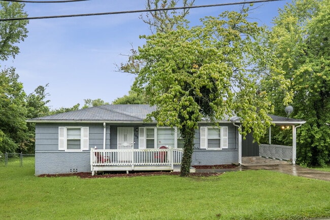 Building Photo - 109 24th Ave NW