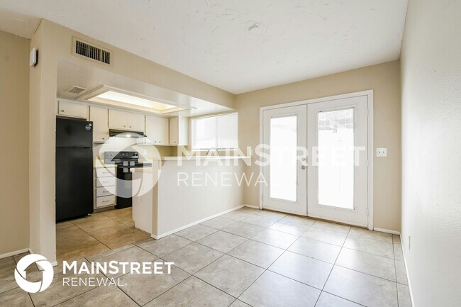Building Photo - 2833 E Beck Ln