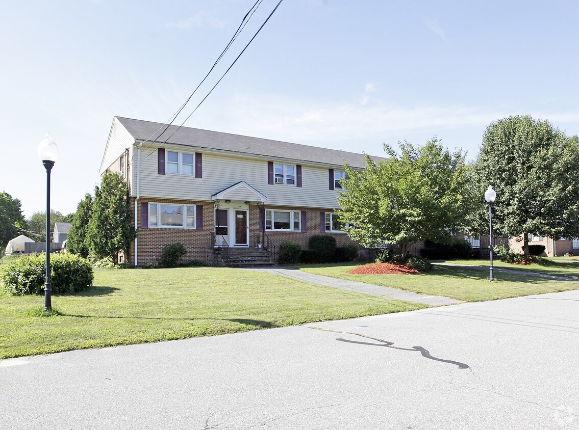 1452 Frank St, Dracut, MA 01826 Apartments in Dracut, MA