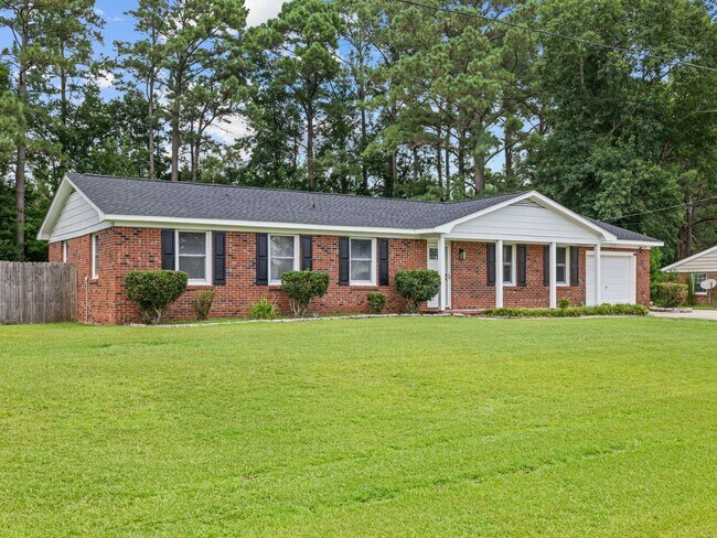 Foto del edificio - Plum Point Estates Beauty